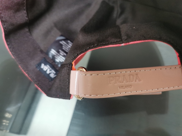 ブランド帽子角部分ディテール